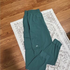 ALO Yoga Cargo Joggers
